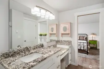 Upstairs bathroom with shower/tub combo