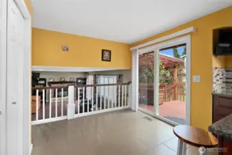 Eat in kitchen