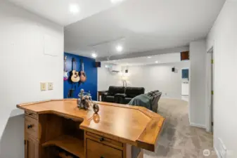 Nook - perfect for the free standing bar!