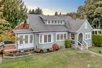 Beautiful 1926 Craftsman - Mixed-use zoning allows up to 25% commercial use