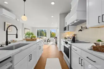 Photographs are for illustrative purposes only. Features, finishes, interior/exterior colors, landscaping and floorplan shown may vary from actual homes built