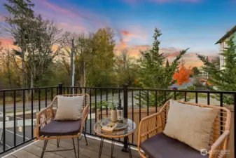 Photographs are for illustrative purposes only. Features, finishes, interior/exterior colors, landscaping and floorplan shown may vary from actual homes built