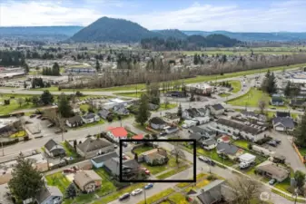 This home is within walking distant to downtown entertainment and plenty of wonderful restaurants.