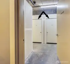 Rarely does a unit come with TWO extra storage units, what a bonus!