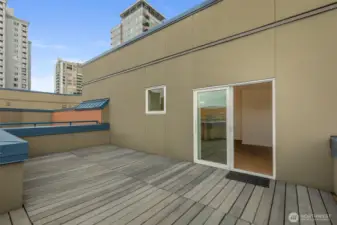 With no rental cap and short term rentals, stand out as an investment property on the market in the sunny high season with this awesome deck!