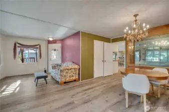 Large Family Room with new laminate floors ~