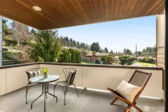 Covered Private Deck, Enjoy Your Morning Coffee Al Fresco!