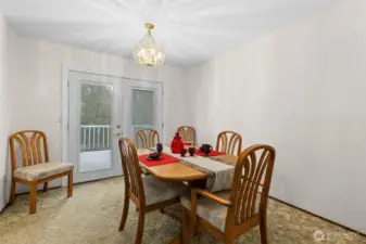 Dining Room (Upper Level)