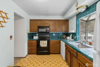 Kitchen (Upper Level)