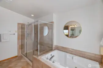 Primary Bath w/jetted tub and shower