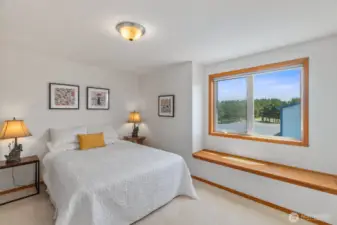 Guest bedroom 1