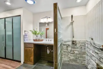 MIL- Style Easy Access Shower