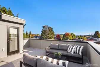 Photo of 1721 with reverse floor plan and slightly different finishes.