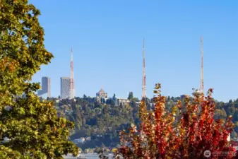 Photo of 1721 with reverse floor plan and slightly different finishes.