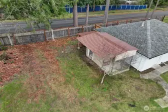 Note gate to road for entrance/exit