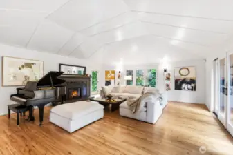 Original maple floors and views of the palm grove.