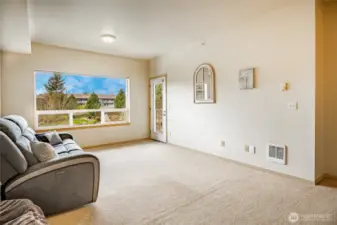 Lots of Wall Space for Art, Prints, etc