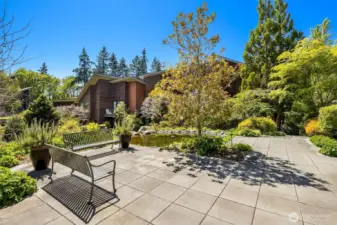 This seating area is yet another lovely spot where residents and their guests may sit to enjoy the scenery and sunshine.