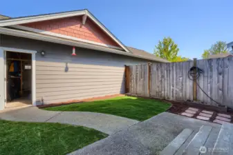 Detached garage.