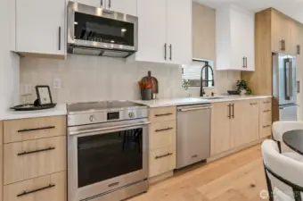 Extra Cabinets for Maximum Space