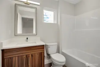 Full Tub And Backlit Mirror