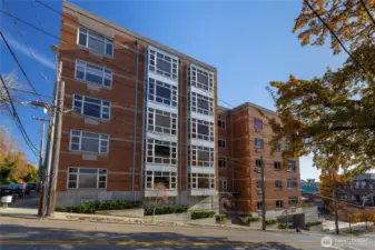 The Willis on Queen Anne