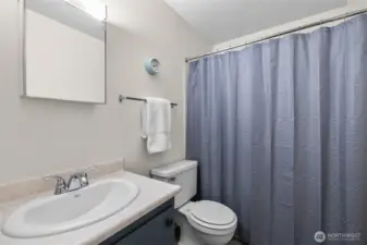 Upstairs full bathroom.