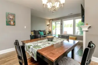 Dedicated dining area off kitchen