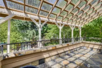 Entertainment sized decking off the Bonus Room!  Covered as well with lots of light allowed in.