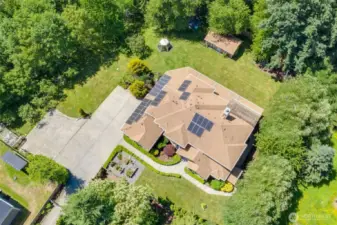 A highter up view of the completely functional yard!