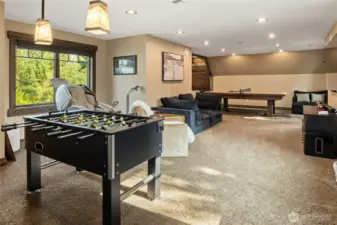 Oversized bonus room