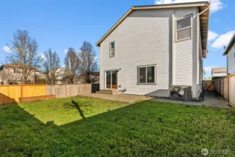 Large, fully fenced yard