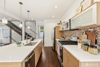 Quartz Counters & Designer Finishes