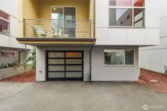 Striking Modern Exterior