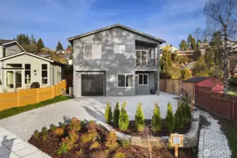 Welcome to quietly iconic Fauntlee Hills