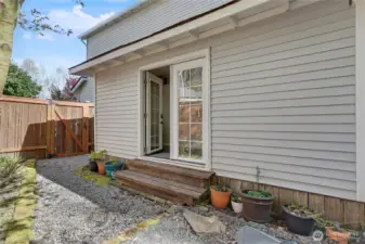 Exterior multi-purpose space with electric.