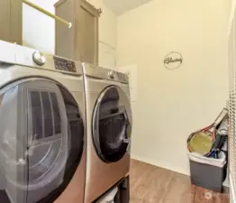 Washer & dryer included!