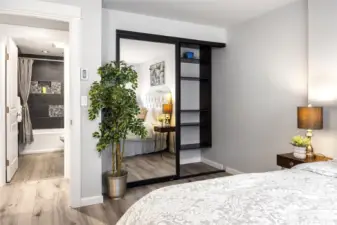 Custom closet organization system