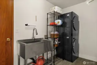 Laundry/Mudroom off garage