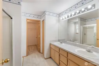 Large bathroom off primary, 2 sinks