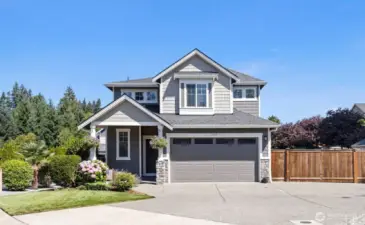 Welcome Home - Curb appeal, tons of parking and gated RV/Boat parking.