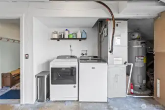 Washer & Dryer convey, plus ULTRA high-efficiency heat pump!