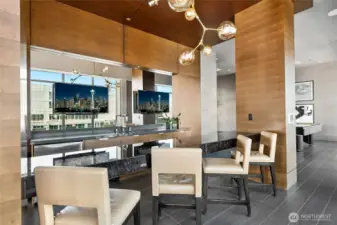 Another look at the bar area on the 41st floor.