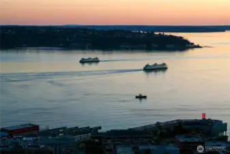 Imagine, watching the Ferries cross the sound, stunning!