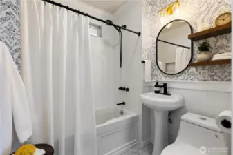 Fully remodeled bathroom with high-end finishes