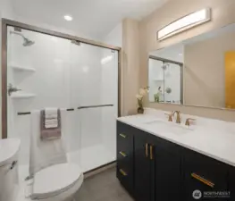 House 3/4 Bath
