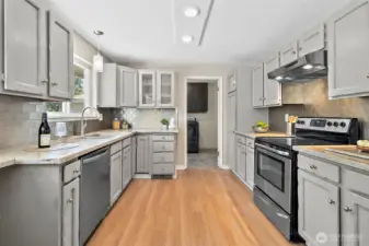 Stainless appliances and quartz counter tops