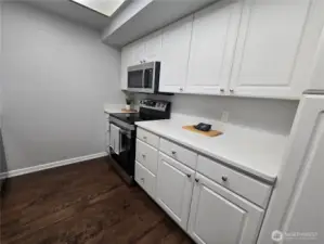 Beautiful Floors in kitchen