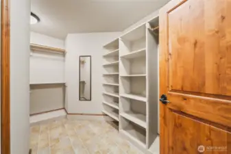 Primary walk in closet