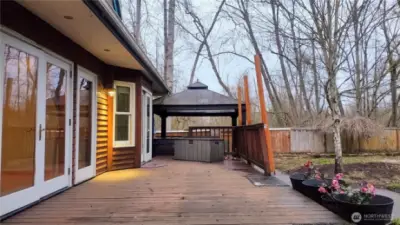 Beautiful scenery with no neighbor to the north side, perfect for hanging out in your hot tub off the deck!